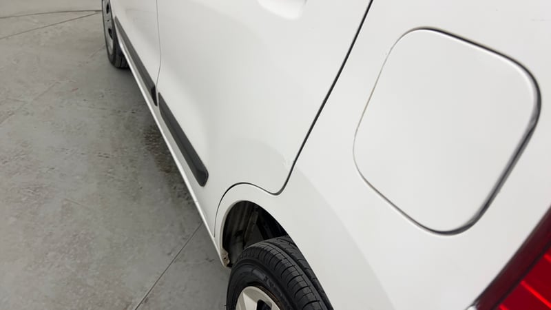 Used 2016 Maruti Suzuki Wagon R 1.0 VXI AMT Petrol Automatic dents MINOR SCRATCH