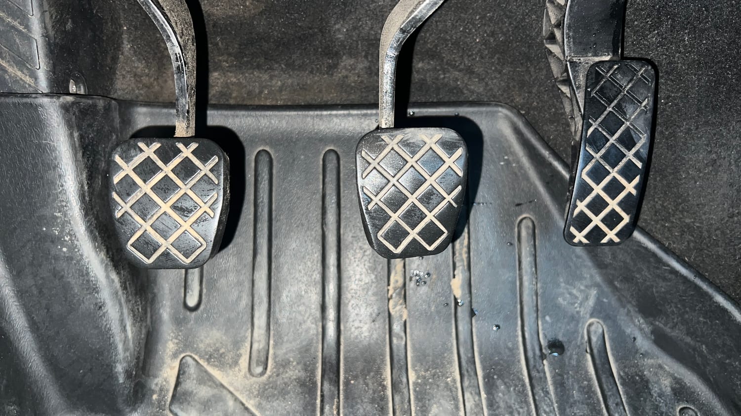 Used 2023 Skoda Kushaq Ambition 1.5L TSI MT Petrol Manual interior PEDALS VIEW