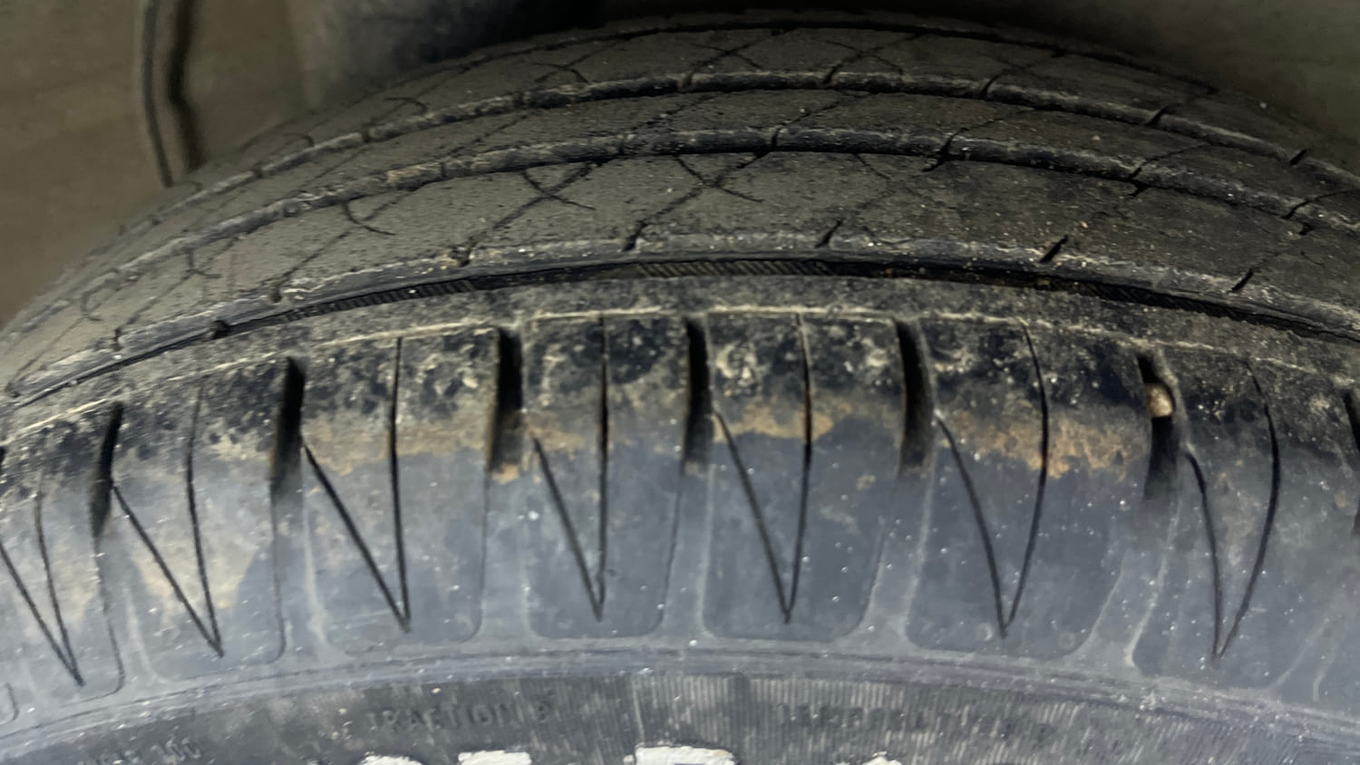 Used 2012 Hyundai i20 Sportz 1.2 Petrol Manual tyres LEFT REAR TYRE TREAD VIEW