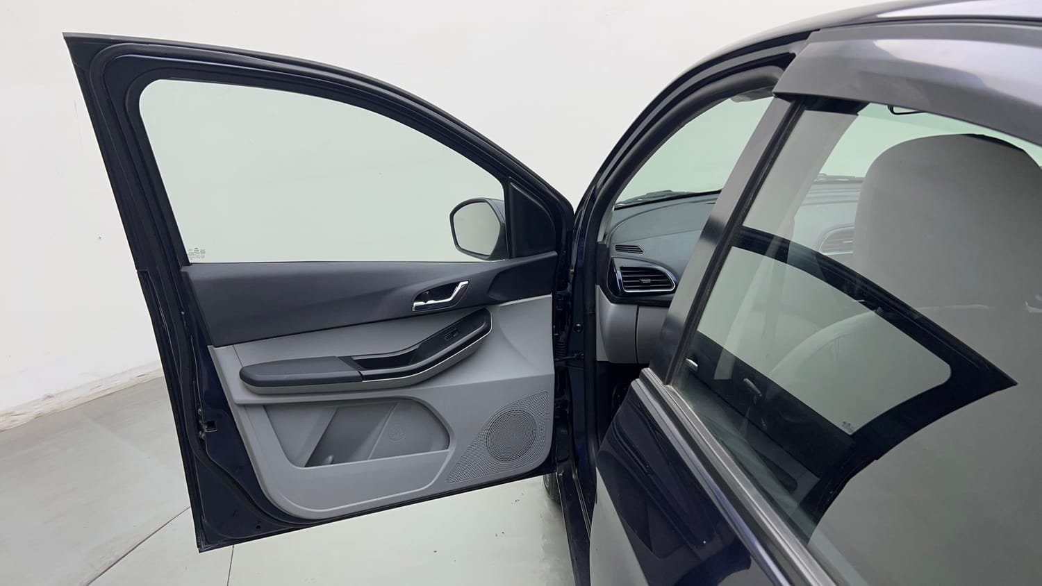Used 2021 Tata Tiago XZ Plus Petrol Manual interior LEFT FRONT DOOR OPEN VIEW