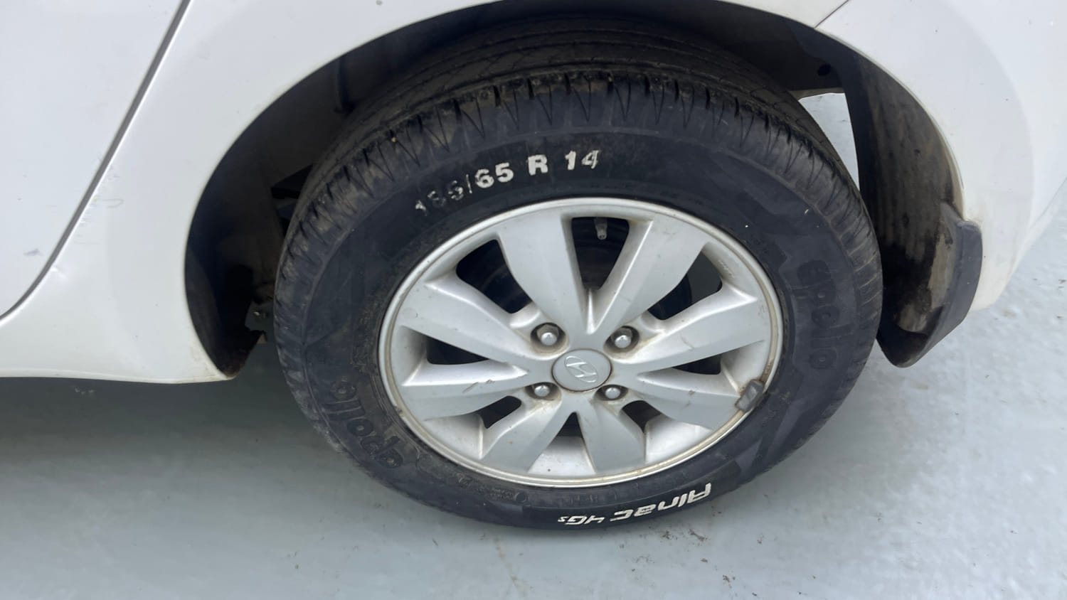 Used 2012 Hyundai i20 Sportz 1.2 Petrol Manual tyres LEFT REAR TYRE RIM VIEW