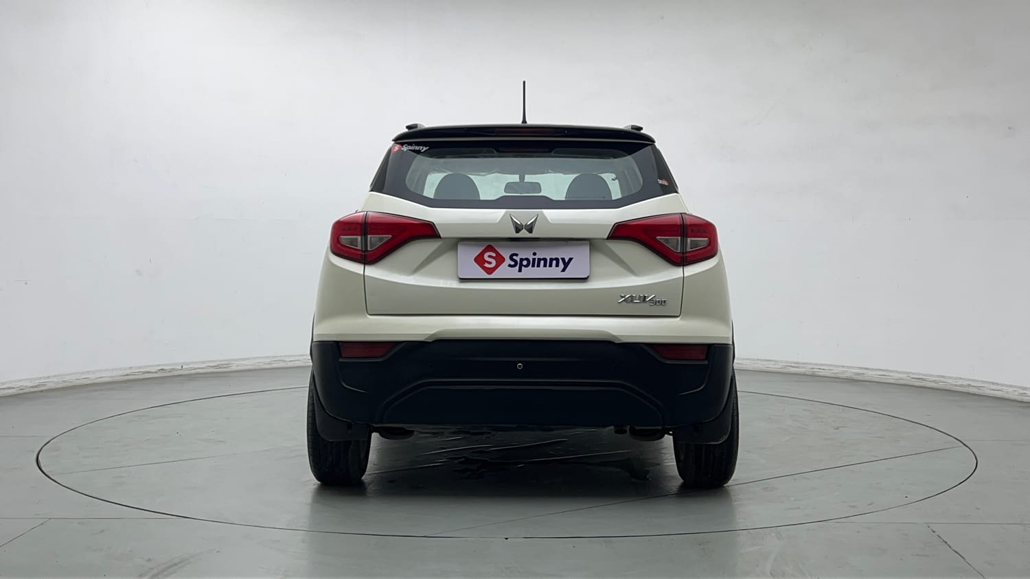 Used 2023 Mahindra XUV 300 W6 1.5 Diesel Diesel Manual exterior BACK VIEW