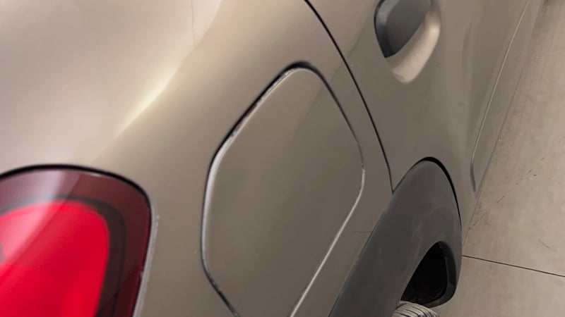 Used 2015 Renault Kwid RXE Petrol Manual dents MINOR SCRATCH