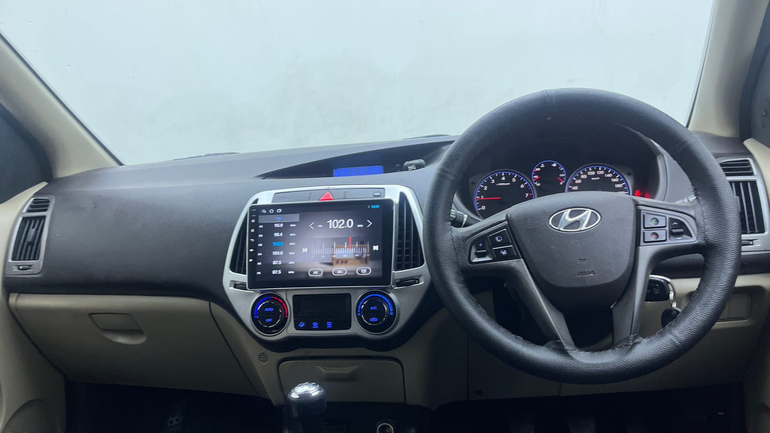 Used 2012 Hyundai i20 Sportz 1.2 Petrol Manual interior DASHBOARD VIEW