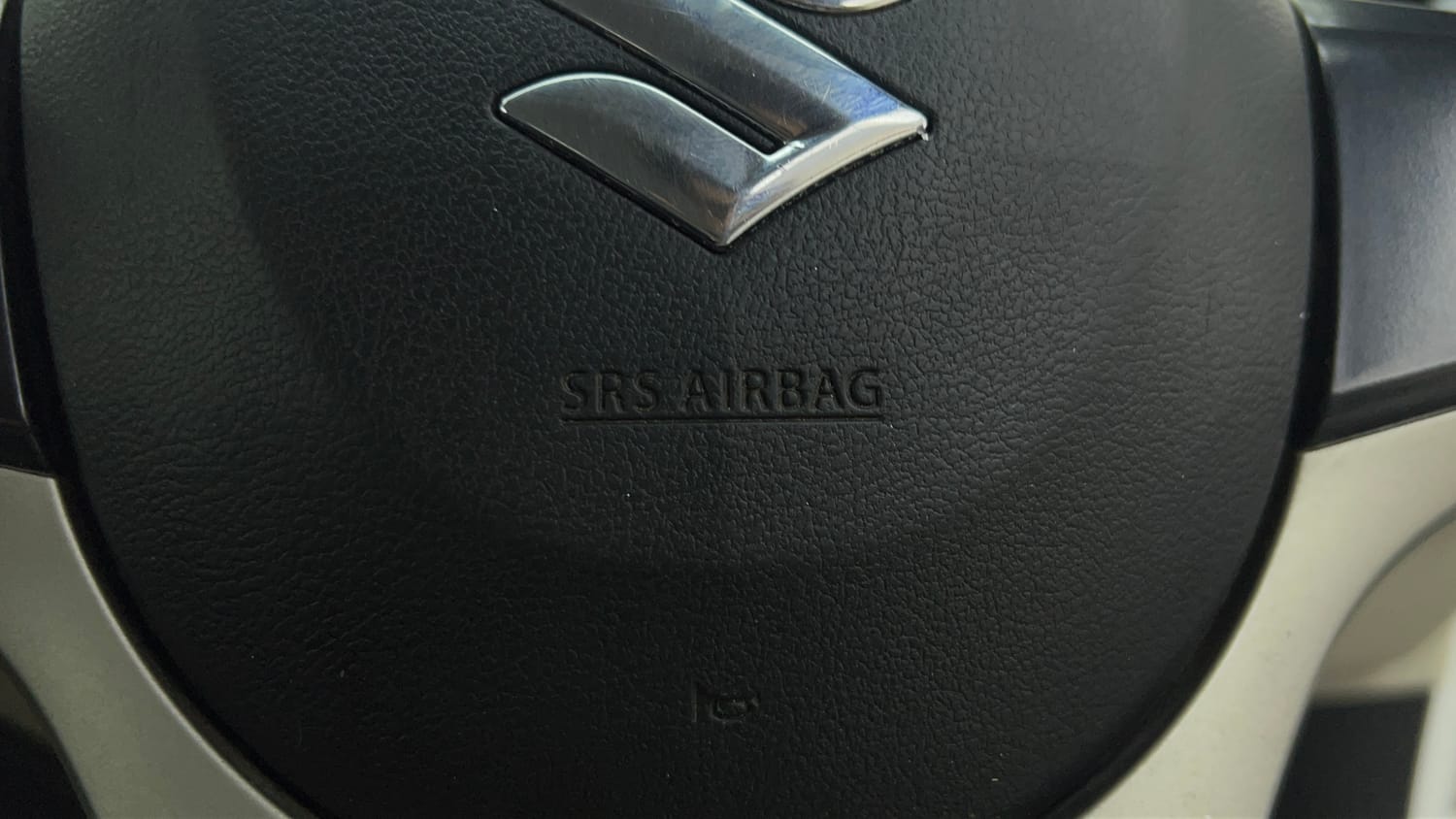 Used 2023 Maruti Suzuki Wagon R VXI 1.0 AGS Petrol Automatic top_features Airbags
