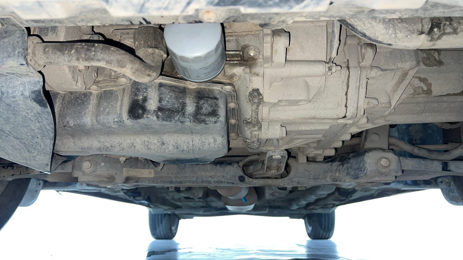 Used 2023 Skoda Kushaq Ambition 1.5L TSI MT Petrol Manual extra FRONT LEFT UNDERBODY VIEW