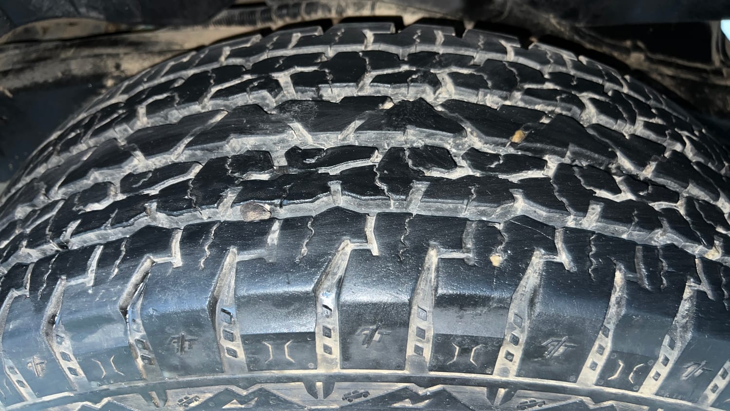 Used 2024 Mahindra Thar LX Hard Top Petrol AT RWD Petrol Automatic tyres LEFT REAR TYRE TREAD VIEW