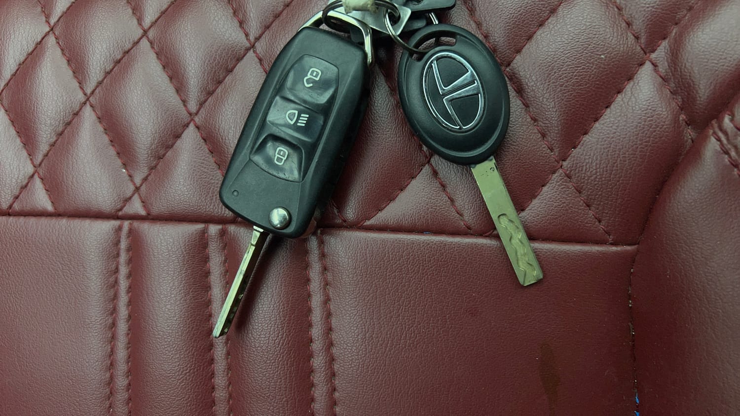 Used 2021 Tata Tiago XZ Plus Petrol Manual extra CAR KEY VIEW