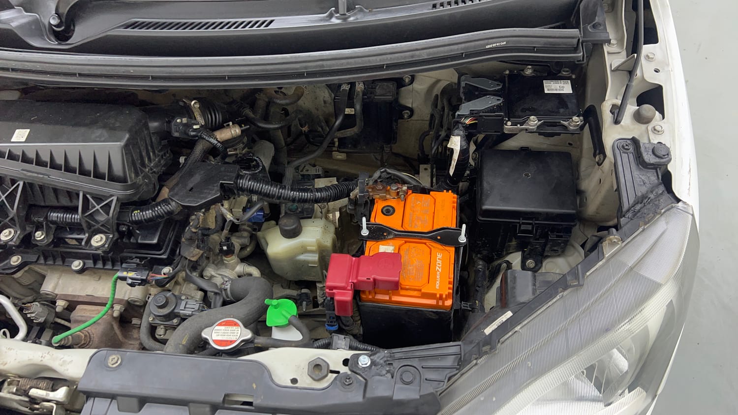 Used 2023 Maruti Suzuki Wagon R VXI 1.0 AGS Petrol Automatic engine ENGINE LEFT SIDE VIEW