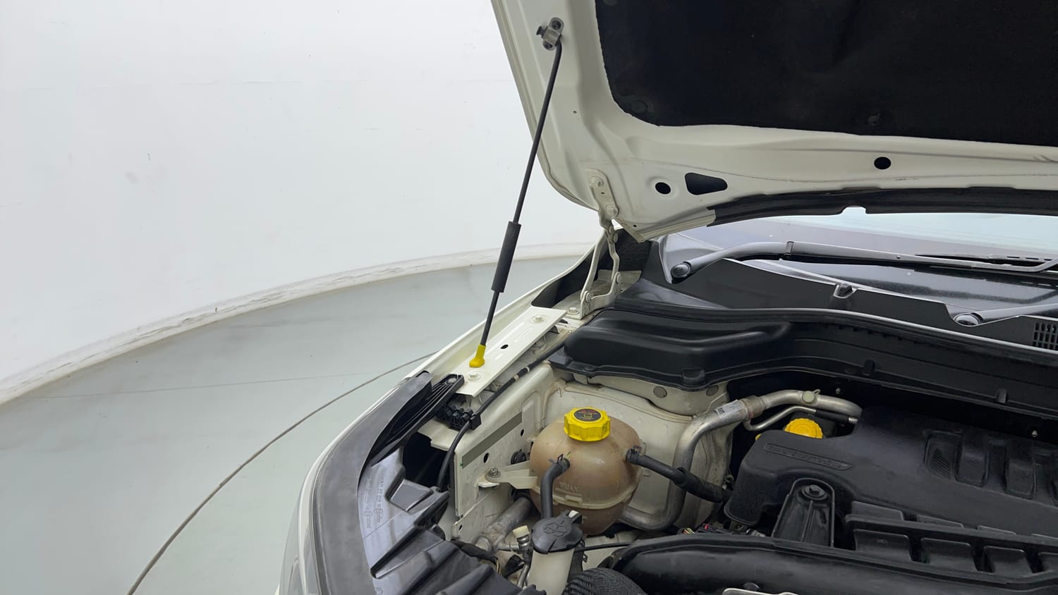 Used 2023 Mahindra XUV 300 W6 1.5 Diesel Diesel Manual engine ENGINE RIGHT SIDE HINGE & APRON VIEW