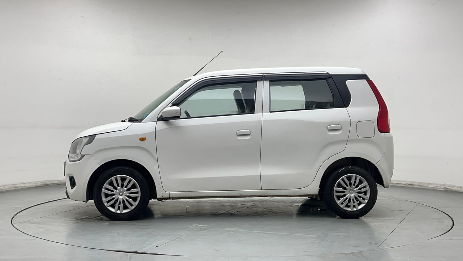 Used 2023 Maruti Suzuki Wagon R VXI 1.0 AGS Petrol Automatic exterior LEFT SIDE VIEW