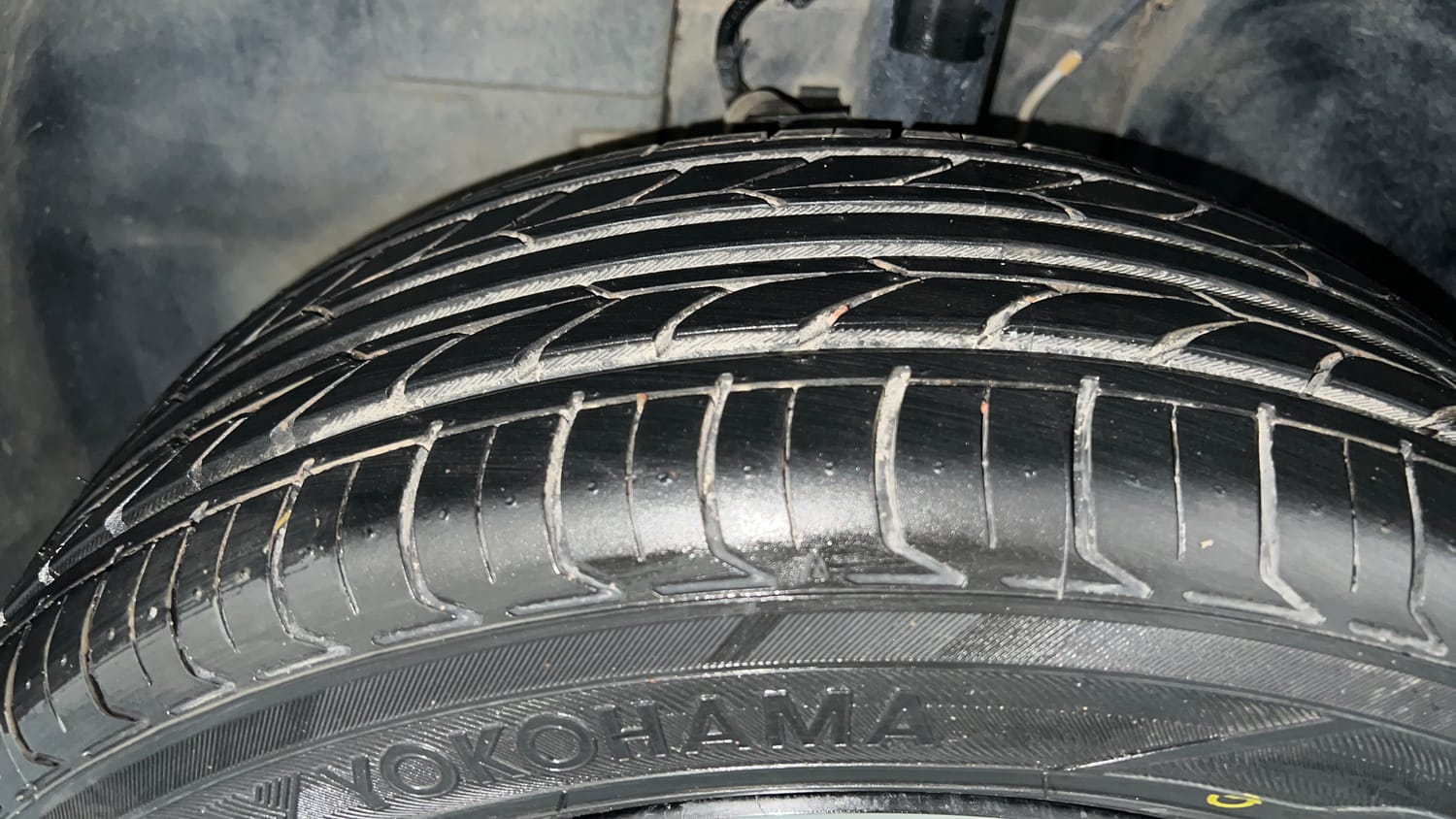 Used 2024 Tata Punch Accomplished Dazzle Sunroof CNG Cng Manual tyres LEFT FRONT TYRE TREAD VIEW