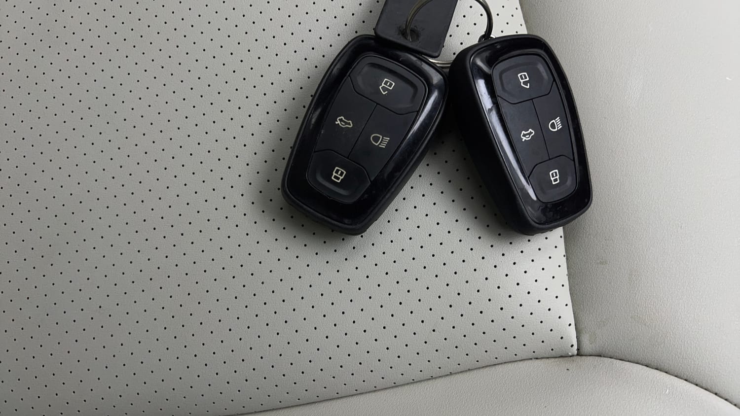Used 2023 Tata Tigor XZ Plus Leatherette Pack Petrol Manual extra CAR KEY VIEW