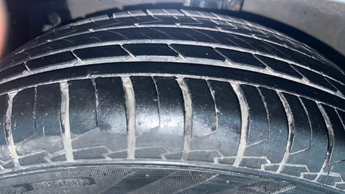 Used 2014 Maruti Suzuki Swift ZXi Petrol Manual tyres LEFT FRONT TYRE TREAD VIEW