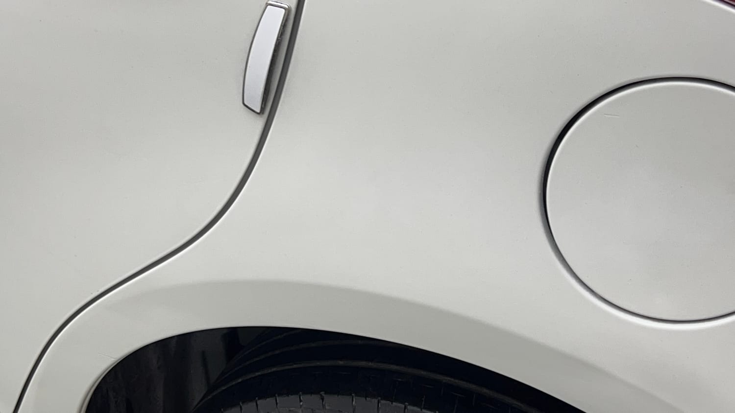 Used 2015 Maruti Suzuki Swift ZXi Petrol Manual dents MINOR DENT