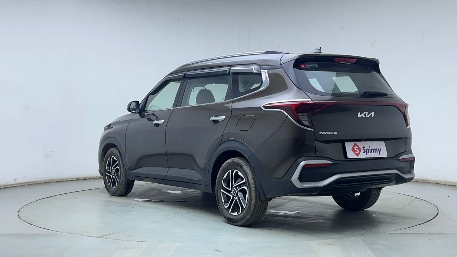 Used 2022 Kia Carens Prestige Plus 1.5 Diesel MT 7 STR Diesel Manual exterior LEFT REAR CORNER VIEW
