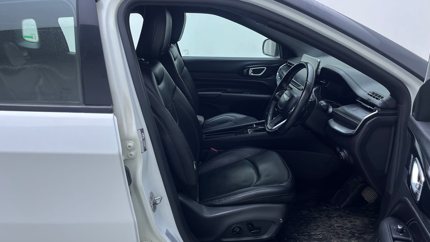 Used 2022 Jeep Compass Model S (O) Diesel 4x4 AT Diesel Automatic interior RIGHT SIDE FRONT DOOR CABIN VIEW