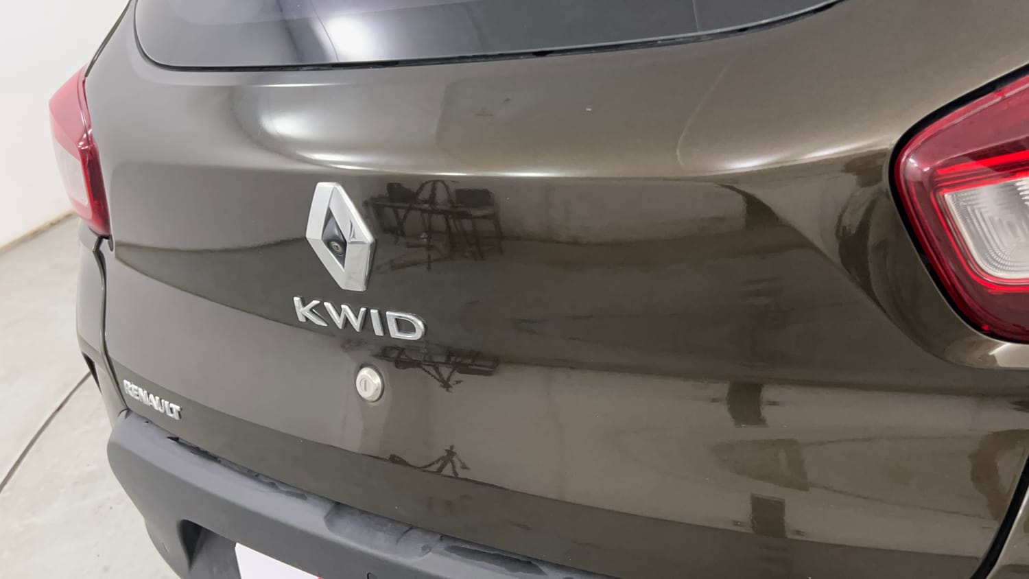 Used 2021 Renault Kwid CLIMBER 1.0 (O) Petrol Manual dents MINOR SCRATCH