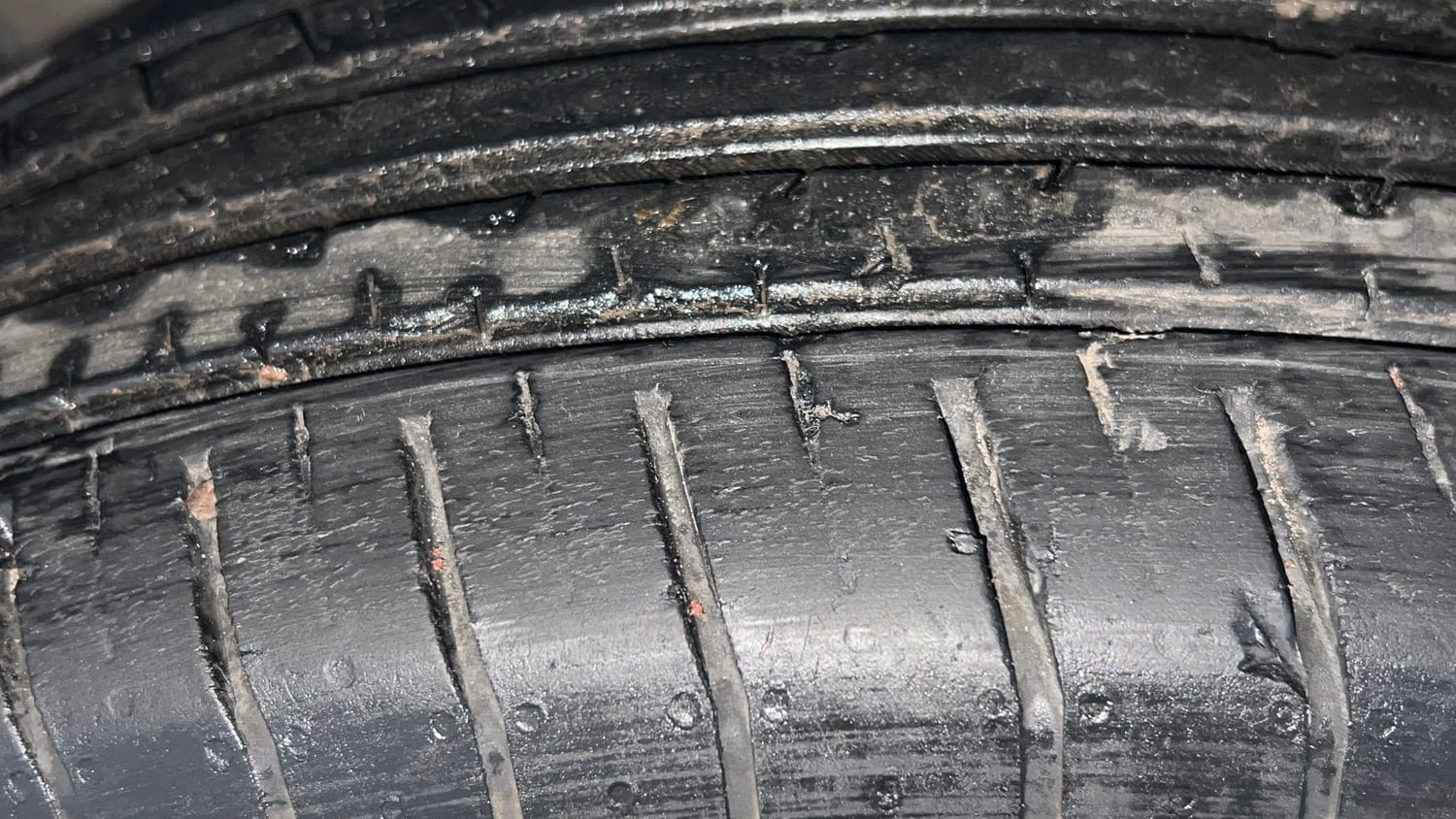 Used 2023 Tata Punch Accomplished AMT Petrol Automatic tyres LEFT FRONT TYRE TREAD VIEW