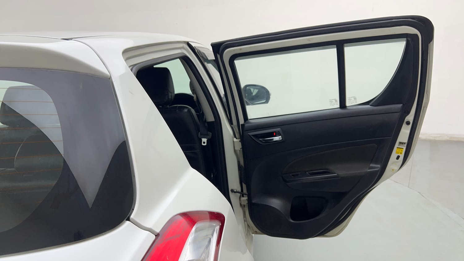 Used 2015 Maruti Suzuki Swift ZXi Petrol Manual interior RIGHT REAR DOOR OPEN VIEW