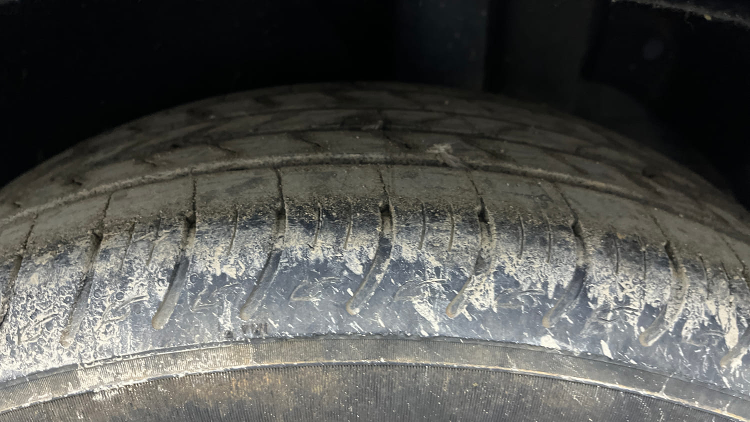 Used 2022 Kia Carens Prestige Plus 1.5 Diesel MT 7 STR Diesel Manual tyres LEFT REAR TYRE TREAD VIEW
