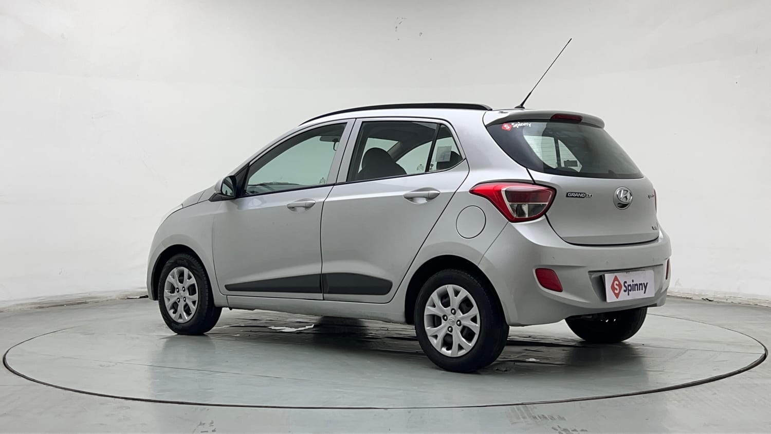 Used 2017 Hyundai Grand i10 Sportz 1.2 Kappa VTVT Petrol Manual exterior LEFT REAR CORNER VIEW