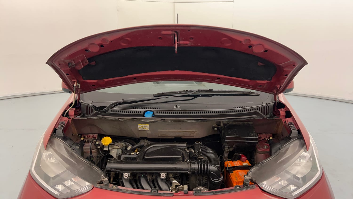 Used 2020 Datsun Redi-GO T(O) Petrol Manual engine ENGINE & BONNET OPEN FRONT VIEW