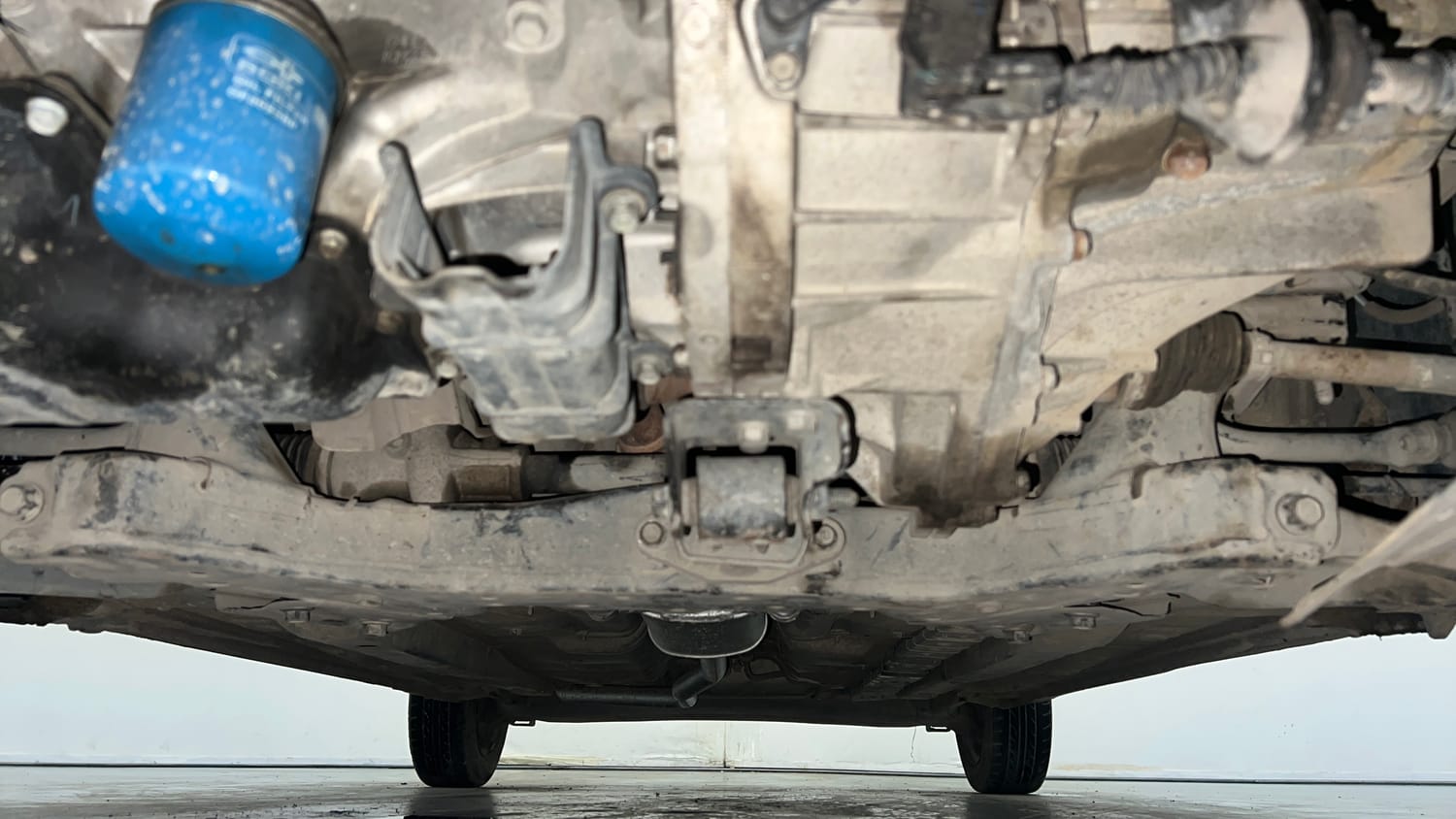 Used 2019 Hyundai Grand i10 Sportz 1.2 Kappa VTVT Petrol Manual extra FRONT LEFT UNDERBODY VIEW