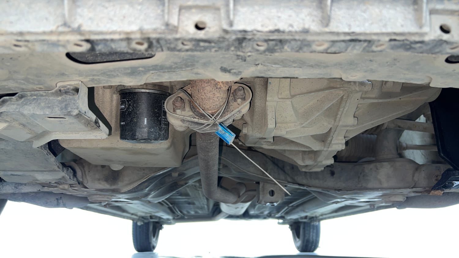 Used 2015 Maruti Suzuki Celerio VXi AMT Petrol Automatic extra FRONT LEFT UNDERBODY VIEW