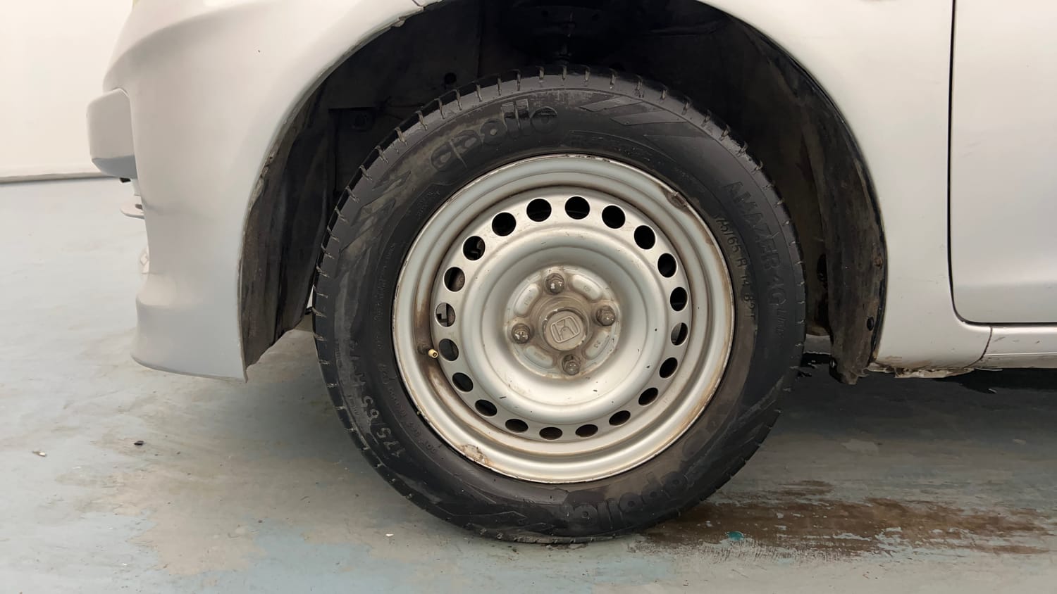Used 2014 Honda Amaze 1.2 EX i-VTEC Petrol Manual tyres LEFT FRONT TYRE RIM VIEW