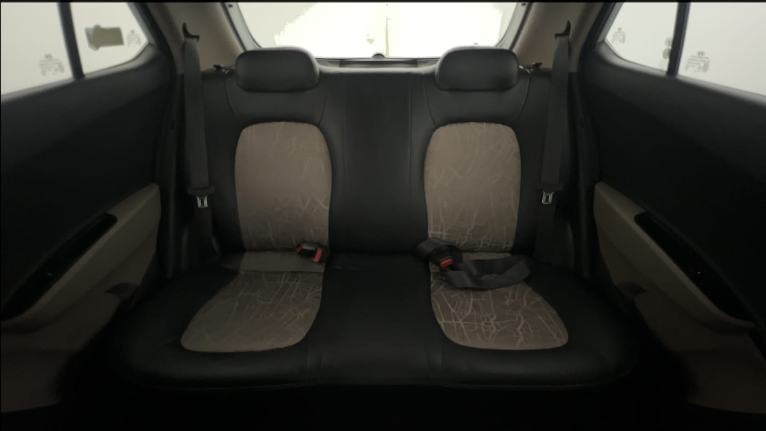 Used 2015 Hyundai Grand i10 Magna 1.2 Kappa VTVT Petrol Manual interior REAR SEAT CONDITION VIEW