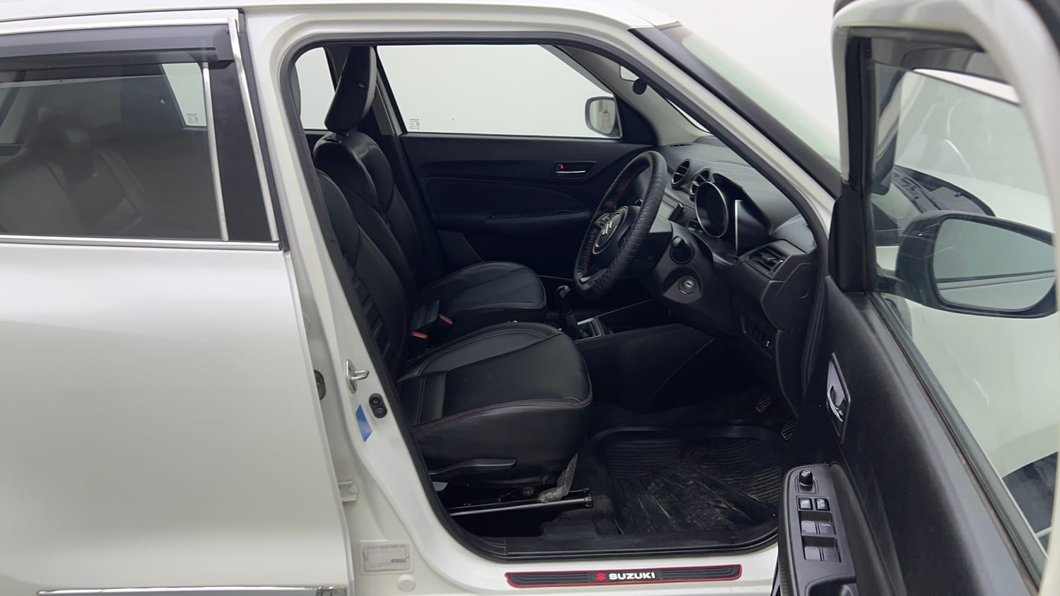 Used 2023 Maruti Suzuki Swift VXi Petrol Manual interior RIGHT SIDE FRONT DOOR CABIN VIEW