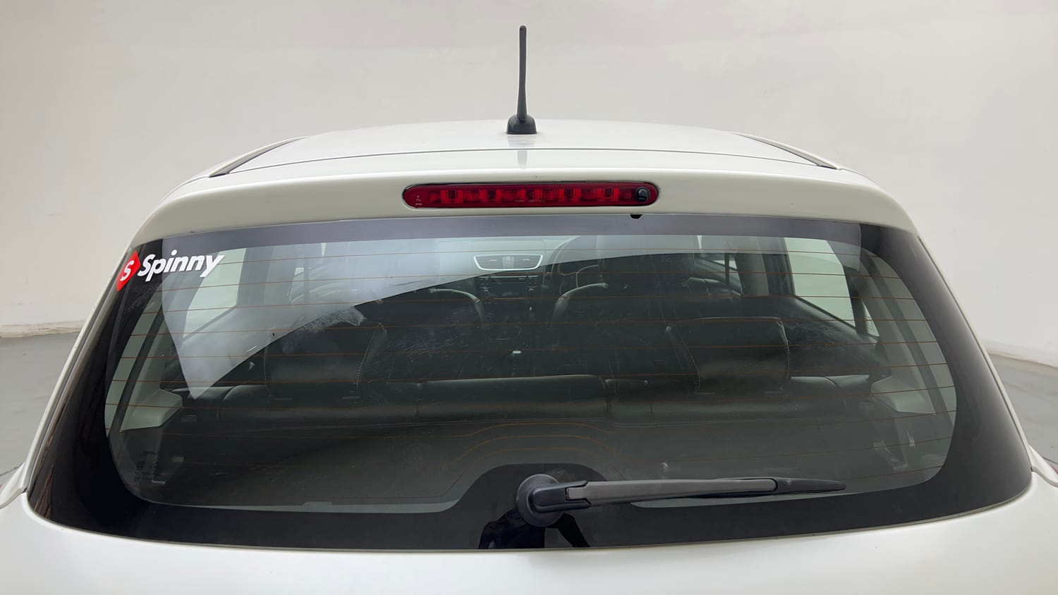 Used 2015 Maruti Suzuki Swift ZXi Petrol Manual exterior BACK WINDSHIELD VIEW