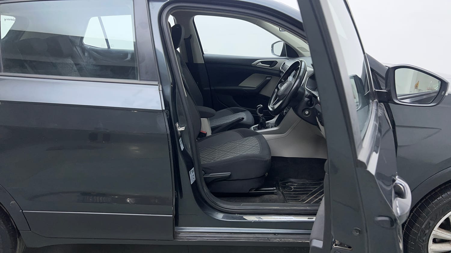 Used 2022 Volkswagen Taigun Highline 1.0 TSI MT Petrol Manual interior RIGHT SIDE FRONT DOOR CABIN VIEW