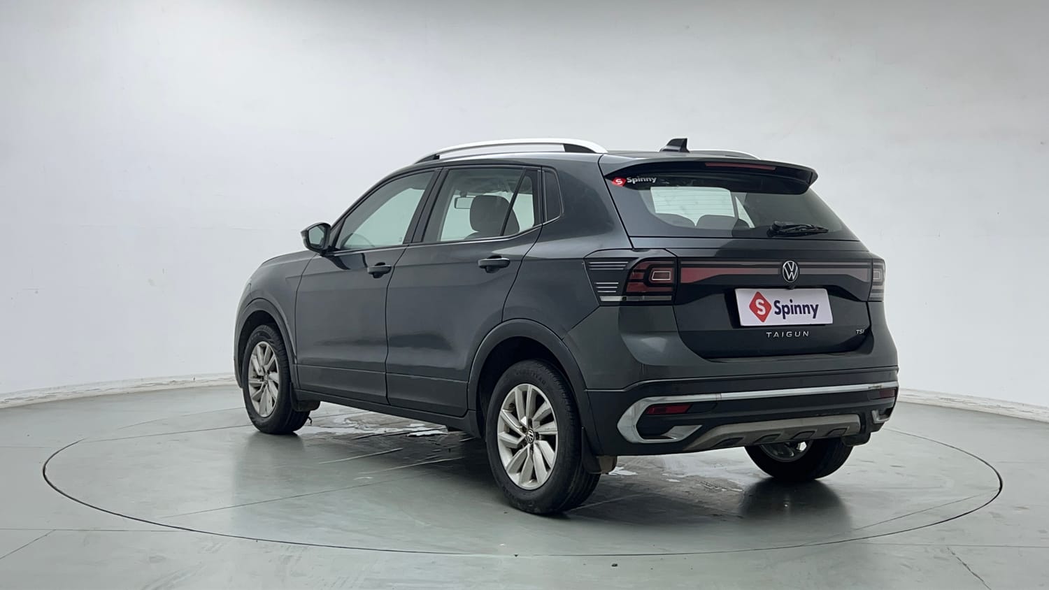 Used 2022 Volkswagen Taigun Highline 1.0 TSI MT Petrol Manual exterior LEFT REAR CORNER VIEW