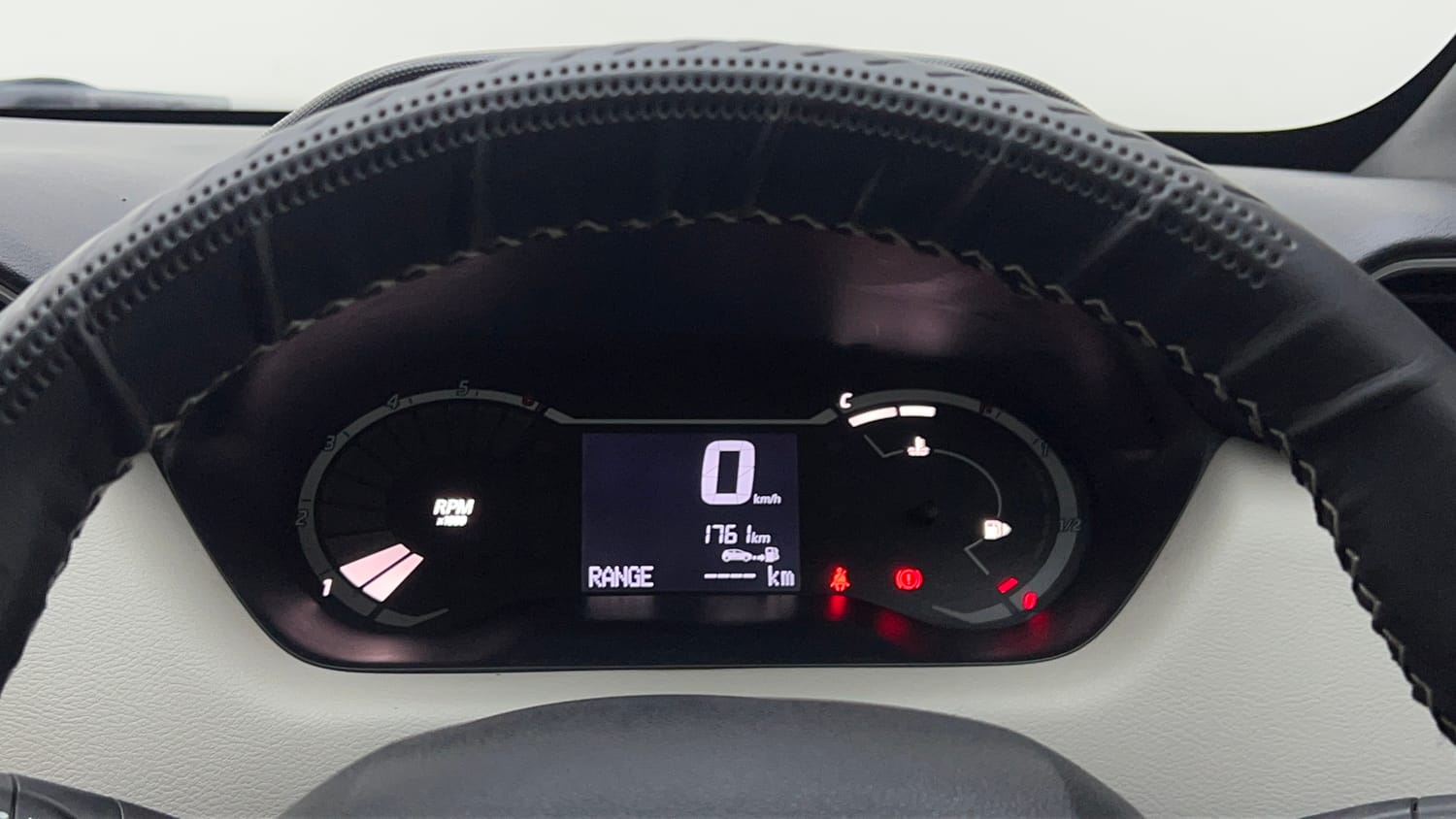 Used 2024 Nissan Magnite XE Petrol Manual interior CLUSTERMETER VIEW
