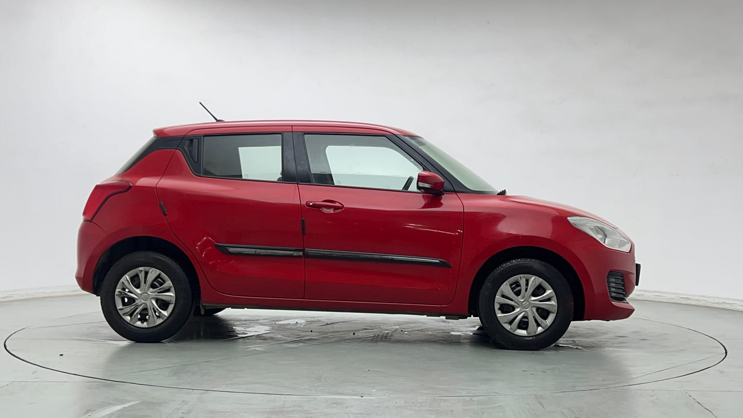 Used 2018 Maruti Suzuki Swift VXi Petrol Manual exterior RIGHT SIDE VIEW