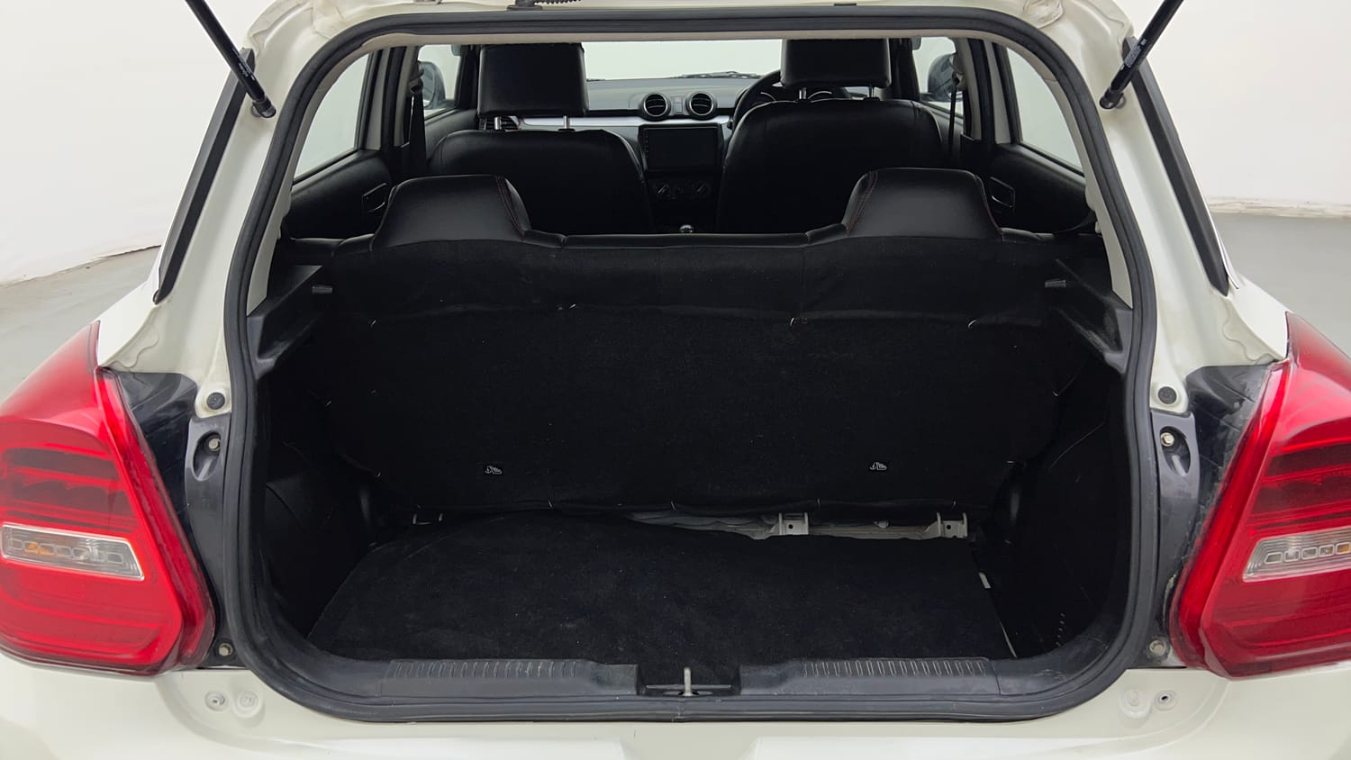 Used 2023 Maruti Suzuki Swift VXi Petrol Manual interior DICKY INSIDE VIEW