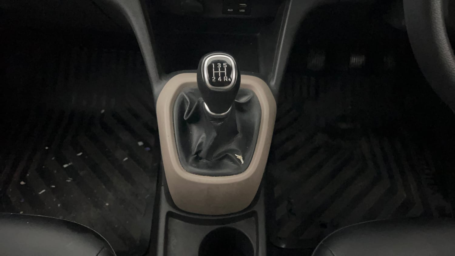 Used 2019 Hyundai Grand i10 Sportz 1.2 Kappa VTVT Petrol Manual interior GEAR  KNOB VIEW