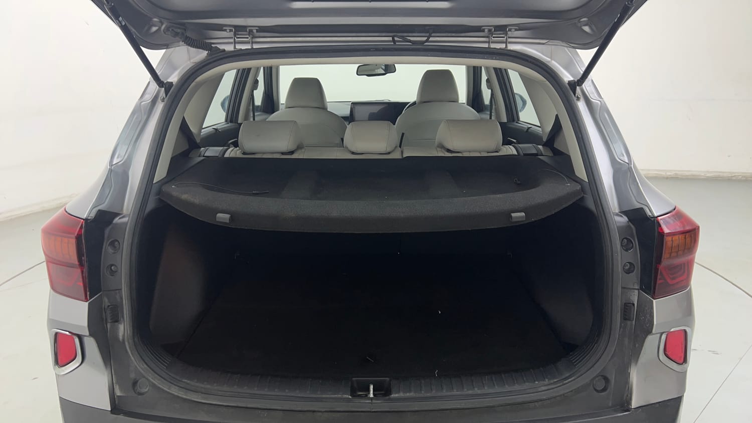 Used 2022 kia Seltos HTX 1.5 IVT Petrol Automatic interior DICKY INSIDE VIEW
