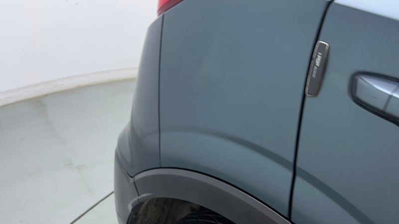 Used 2023 Mahindra XUV 300 W8 (O) 1.2 Petrol Petrol Manual dents MINOR SCRATCH