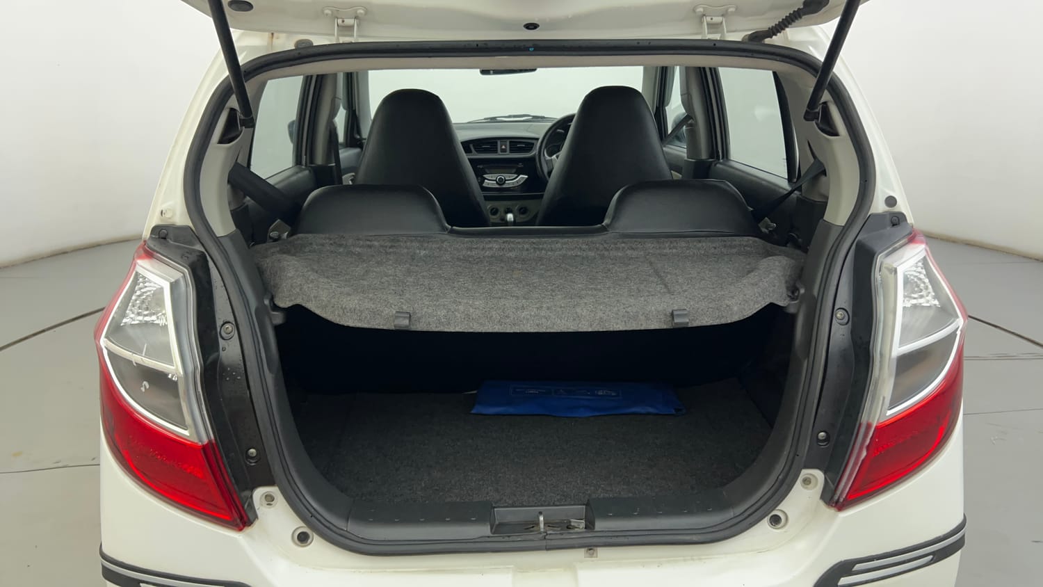 Used 2017 maruti-suzuki Alto K10 VXi (O) AMT Petrol Automatic interior DICKY INSIDE VIEW