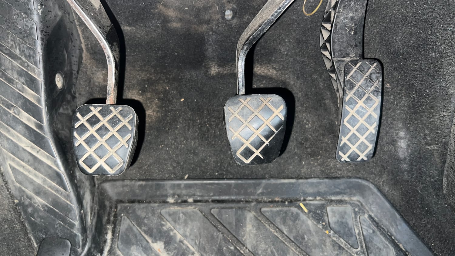 Used 2022 Volkswagen Taigun Highline 1.0 TSI MT Petrol Manual interior PEDALS VIEW