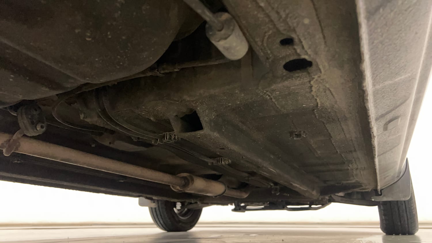 Used 2021 Renault Kwid CLIMBER 1.0 (O) Petrol Manual extra REAR RIGHT UNDERBODY VIEW