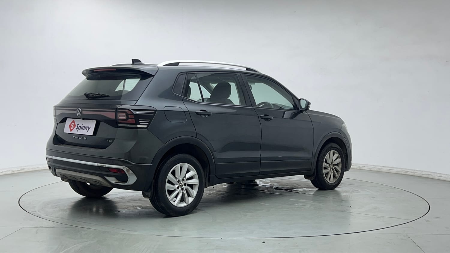 Used 2022 Volkswagen Taigun Highline 1.0 TSI MT Petrol Manual exterior RIGHT REAR CORNER VIEW