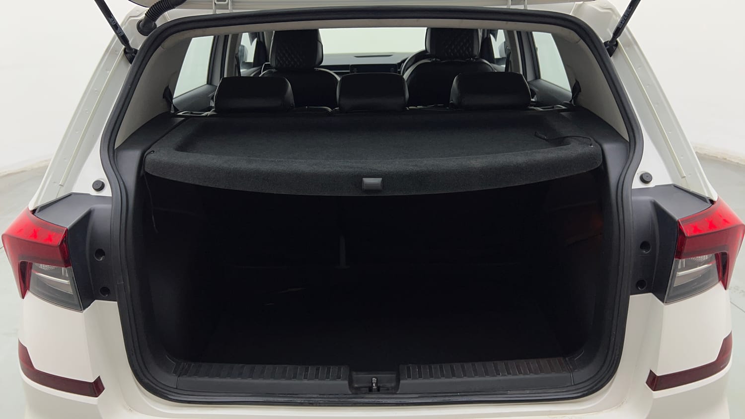 Used 2023 Skoda Kushaq Ambition 1.0L TSI MT Petrol Manual interior DICKY INSIDE VIEW