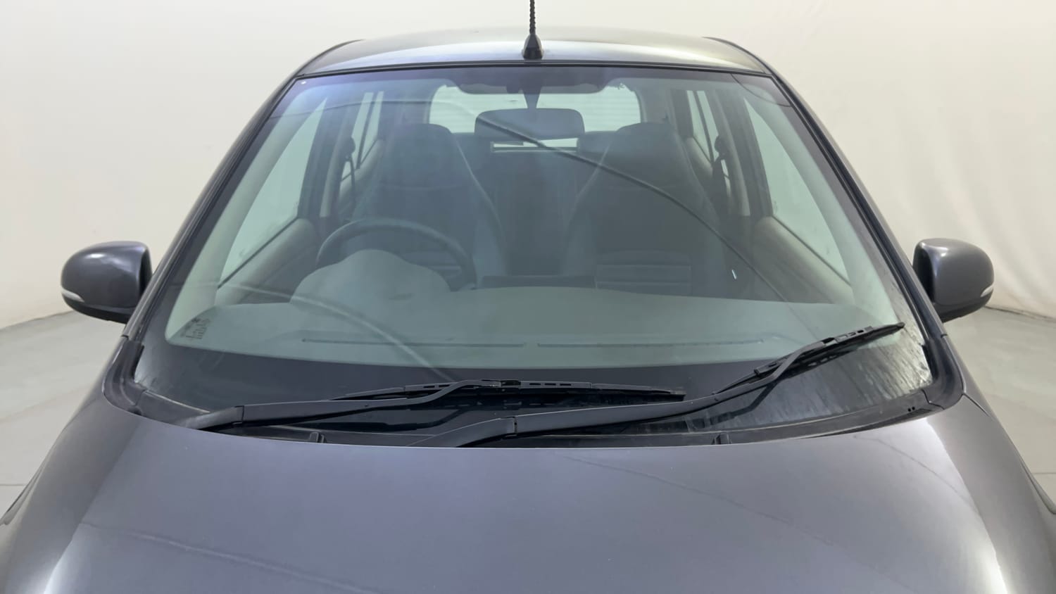 Used 2013 Hyundai i10 Sportz 1.2 Kappa2 Petrol Manual exterior FRONT WINDSHIELD VIEW
