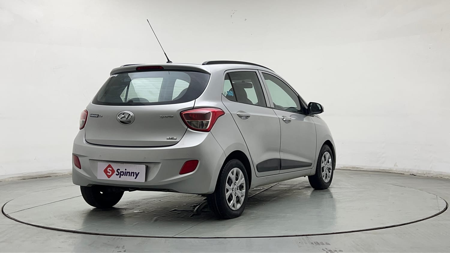 Used 2017 Hyundai Grand i10 Sportz 1.2 Kappa VTVT Petrol Manual exterior RIGHT REAR CORNER VIEW