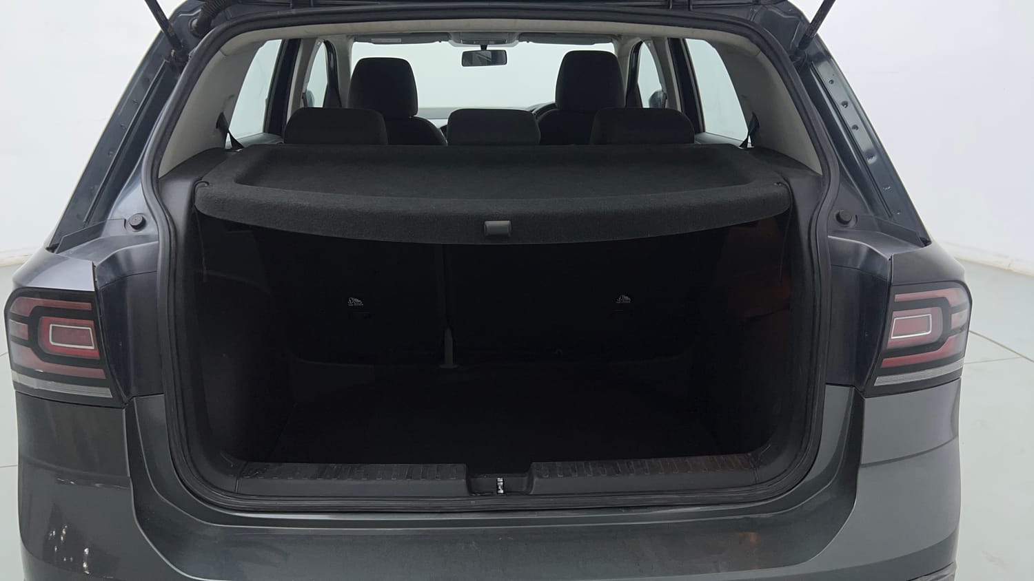 Used 2022 Volkswagen Taigun Highline 1.0 TSI MT Petrol Manual interior DICKY INSIDE VIEW