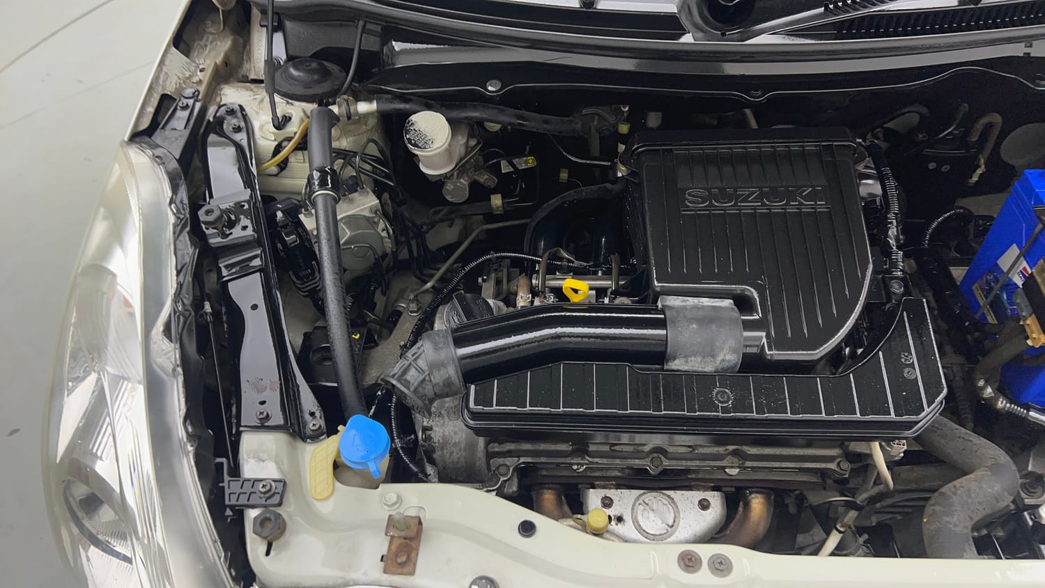Used 2014 Maruti Suzuki Swift ZXi Petrol Manual engine ENGINE RIGHT SIDE VIEW